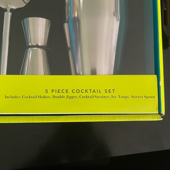 Cocktail Set - Picture 2 of 2